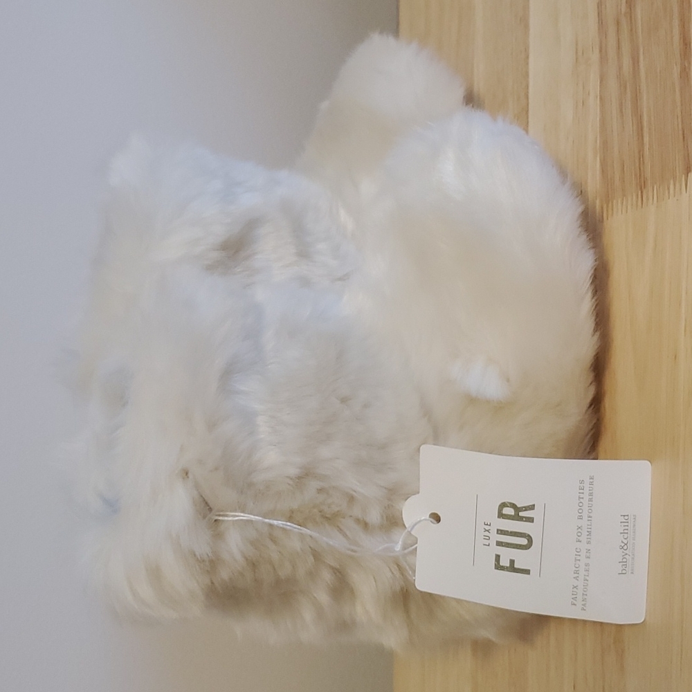 Restoration Hardware Baby & Child SMALL (2-4yr) Luxe Booties Arctic Fox